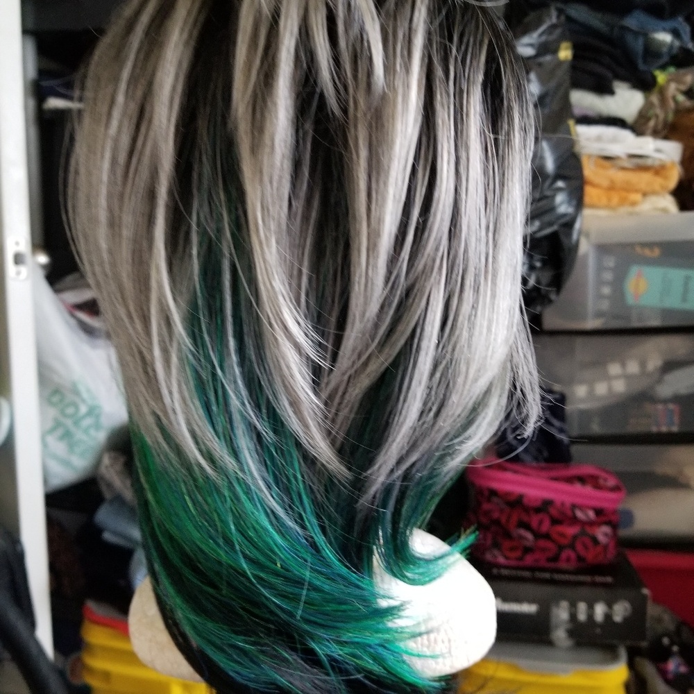 spunky wig - Picture 4 of 4